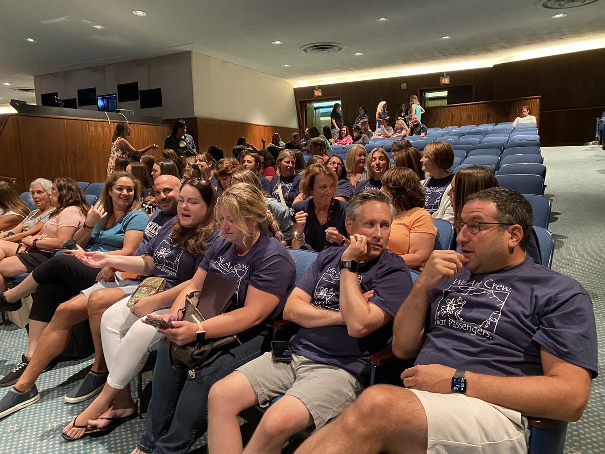 WCSDProud's tweet photo. #OneWebster staff arriving. Itβs almost time!!! #welcomebackstaff https://t.co/jPYXTMJey8
