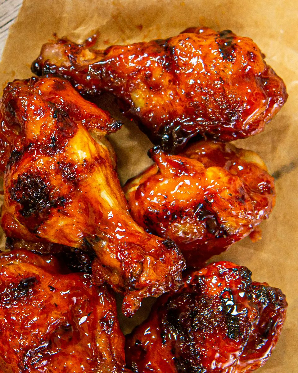 DallasChickenUK's tweet photo. Suns out, BBQ chicken wings out ๐
Order on JustEat, UberEats or Deliveroo!
#DallasChicken #DallasChickenandPizza #HalalFoodie #HalalUK #Londonfoodie #londonfoodblogger #foodieuk #ukmeat #londonfoodblog #londonfoodguide #londonfoodscene #londonfoodbabes https://t.co/QKEvhO7qlQ
