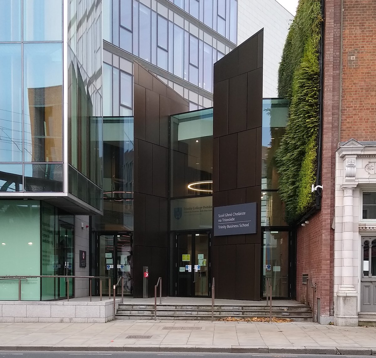 TCDLearning's tweet photo. We have one more day before we welcome our new #academicstaff to @tcddublin
See you @TCDTangent in the morning
Access is possible via Pearse St or campus #newchapters #staffinduction #welcome https://t.co/RJJCCLTZgc