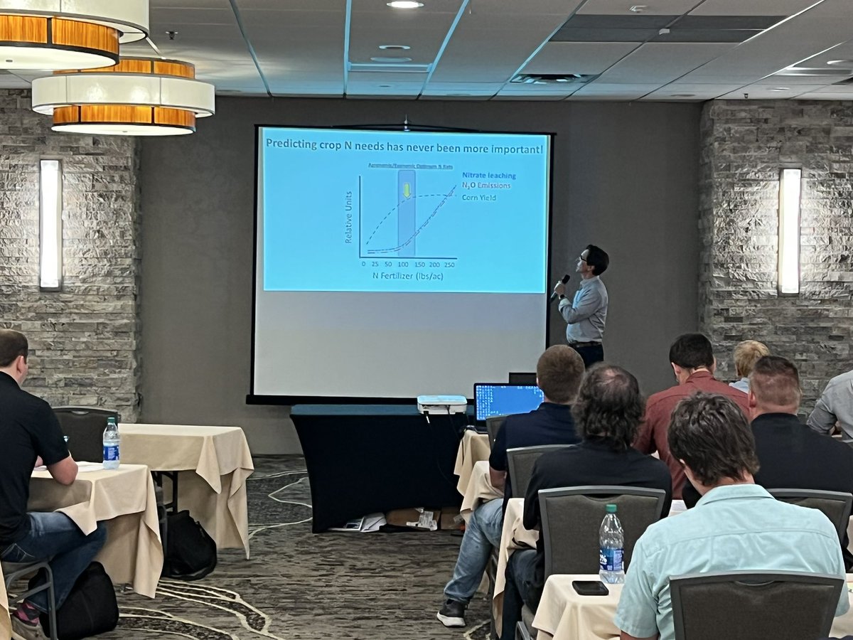 AgLabTesting's tweet image. Great presentation yesterday by Dr. Marshall McDaniel @Soil_Plant_IXNs about N management!   One of the biggest challenges in our industry! @isuagronomy #agtesting