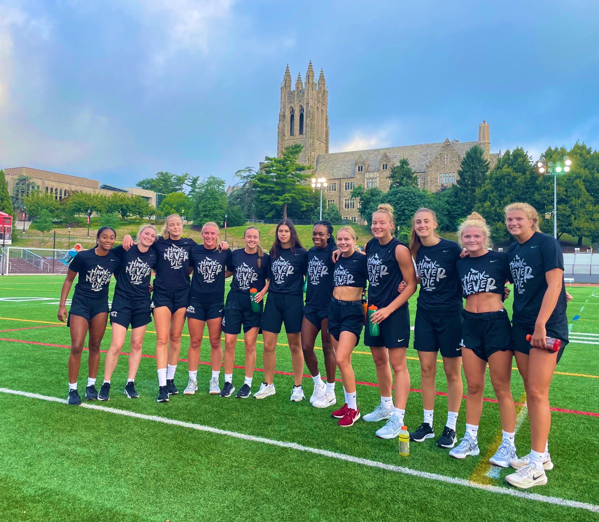 The squad put in WORK this morning. PRESZN is upon us and this group knows what it takes. 🤩💯 #THWND