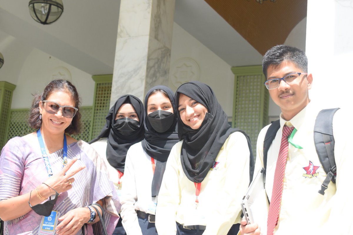 AbhilashaTochi's tweet photo. When we had started ideating about Gratitude words like Resilience Grit Tolerance were words that bounced backed We dreamed of presenting our Pedagogy to the @uaetolerance  for a pan UAE implementation
V r grateful for the opportunity. 
@HHMansoor @VikasPota #StrongSchools #T4Edu https://t.co/vzcGFL1XFM