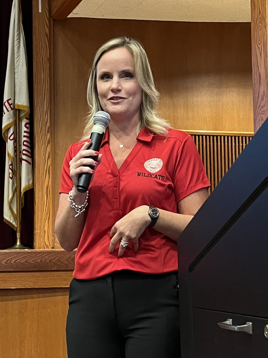 Any Superintendent that starts by sharing her heart full of gratitude for her team of educators in an authentic way, showing so much love and kindness, is a leader I’d work for in a heartbeat. Way to keep people at the center, <a href="/dmgately/">Dr. Danielle Gately</a>!! #EWLearns