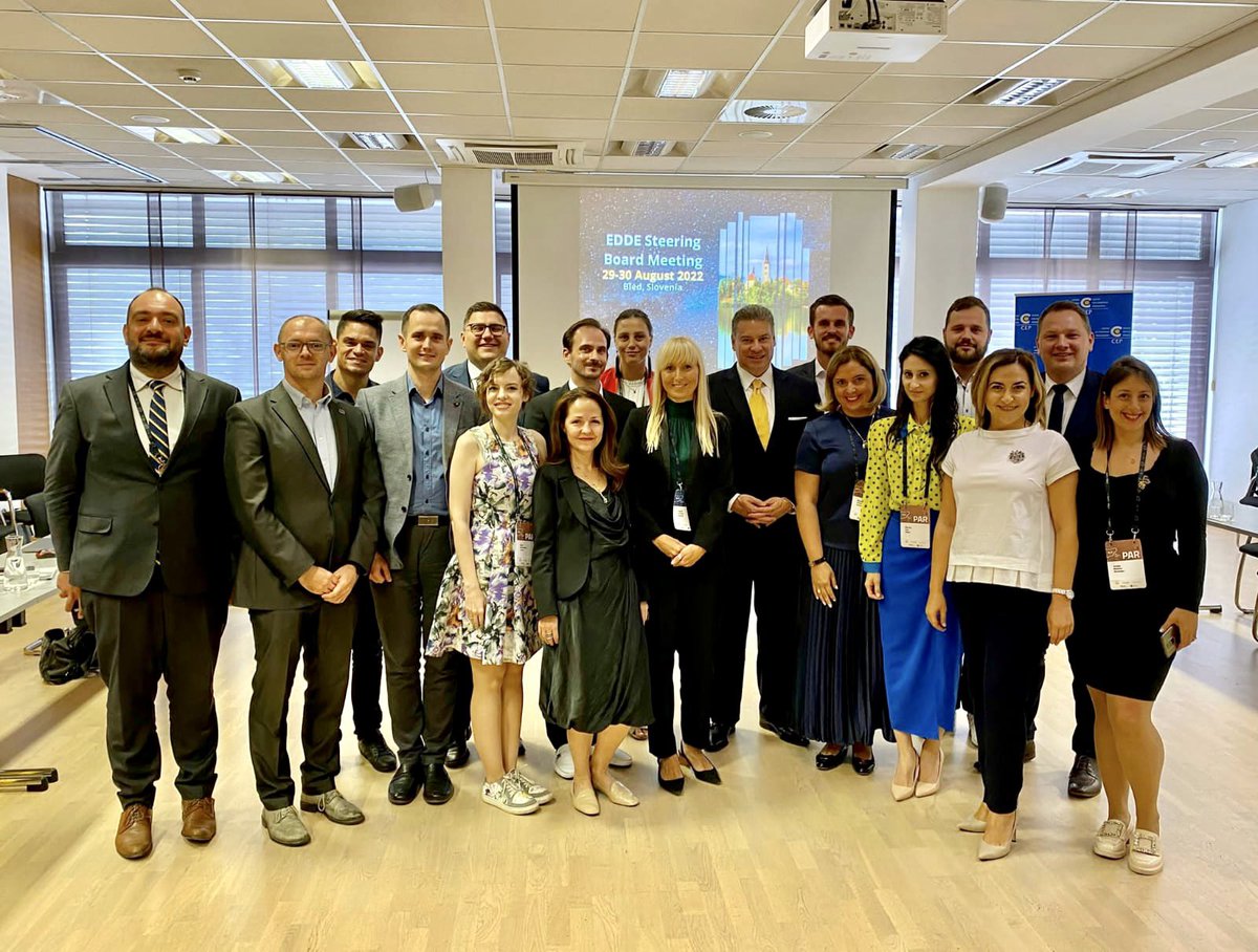 MykolasMa's tweet photo. 2nd day of @EDDEplomacy Steering Board meeting in #DigitalBled 🇸🇮. 

Working together towards the common goals in the fields of #DigitalDiplomacy and #StratCom activities. https://t.co/aZvyfz3MQo