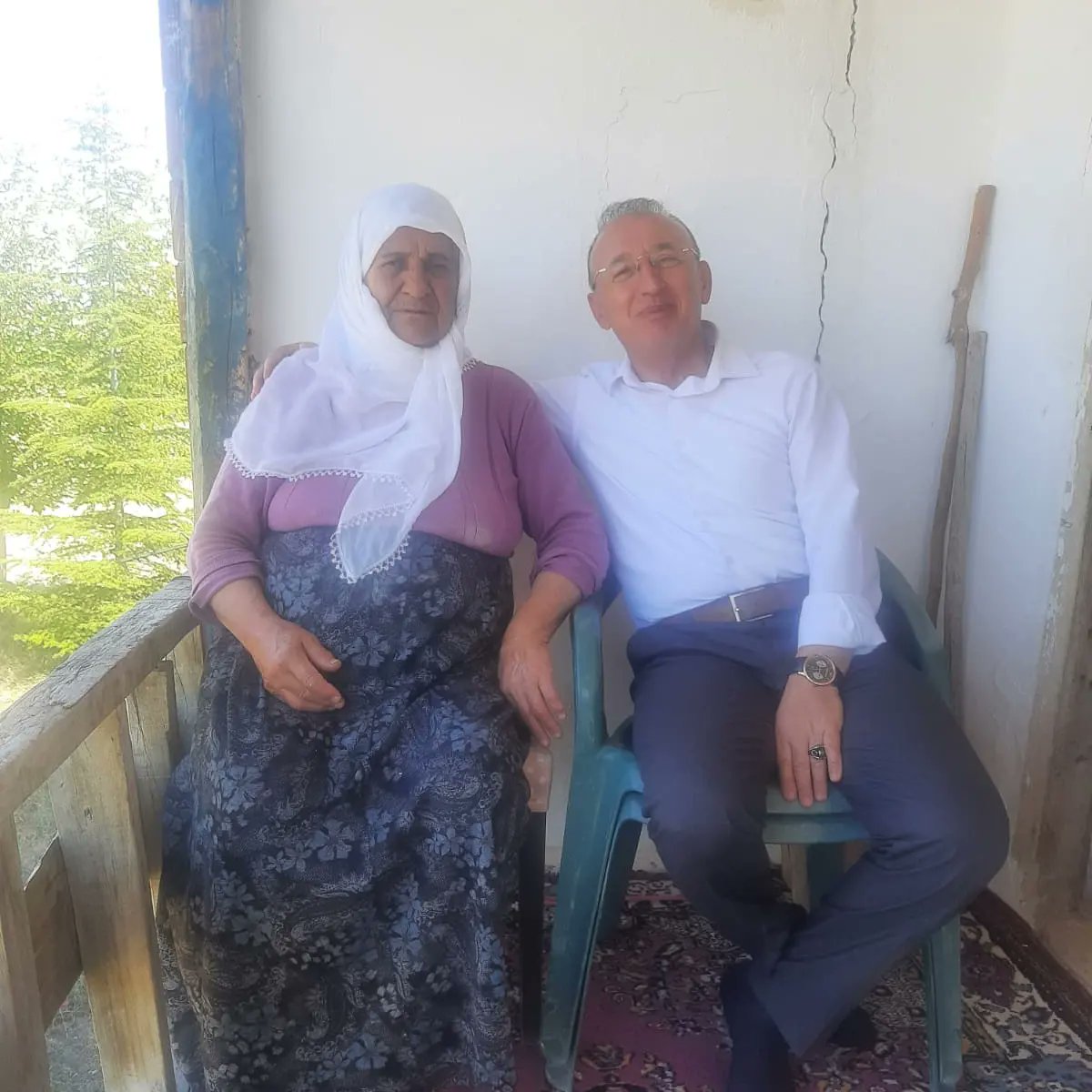 ercanirmak18's tweet photo. 1- Çankırı Federasyonu olarak Yarenler Diyarımız Çankırımızı köy köy gezmeye, hemşehrilerimizin kapılarını çalmaya devam ediyoruz. 
Bugün İnandık Köyünde Muhtarımız Salim Karaca’nın çayını içip köyümüzün güzelliklerini muhtarımızdan dinledik. https://t.co/vACQF4ppUr