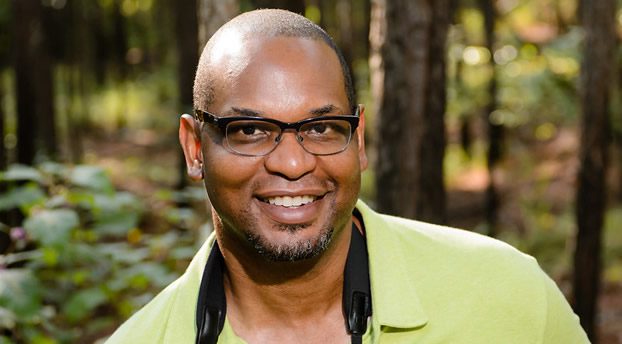 ClemsonCAFLS's tweet photo. Congratulations to @wildandincolor, Alumni Distinguished Professor of Forestry and Natural Resources, for being named one of 22 Poet Laureate Fellows by the Academy of American Poets for 2022. https://t.co/AHzKOWiO6N https://t.co/DYukB48Pw5