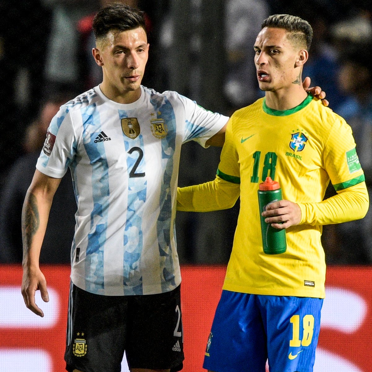 brfootball's tweet photo. Reunited in Manchester 🤝 https://t.co/PyUSXjVSog