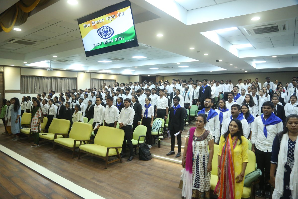 NSSALCAnand's tweet photo. #NSS_Orientation_Programme 
#NSS_Aim_Motto_Objectives
#More_Than_300_NSS_Volunteers 
#Anand_Law_College_Anand_Gujarat
#Thanks https://t.co/Wk8gtVVWYZ
