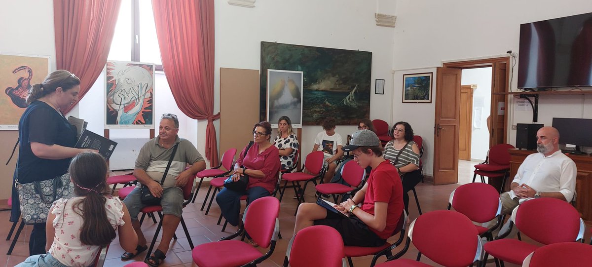 VisitMartano's tweet photo. 25/8/22 - Laboratori ed itinerari con i turisti - 
PT.5 Incontro con il Vicesindaco e breve visita del Palazzo Comunale e della Chiesa del Rosario .
 #grecìasalentina #salento #puglia #culturalheritage   #martano #weareinpuglia #regionepuglia #puglia365  #pugliapromozione https://t.co/vYIAYS4Z5o
