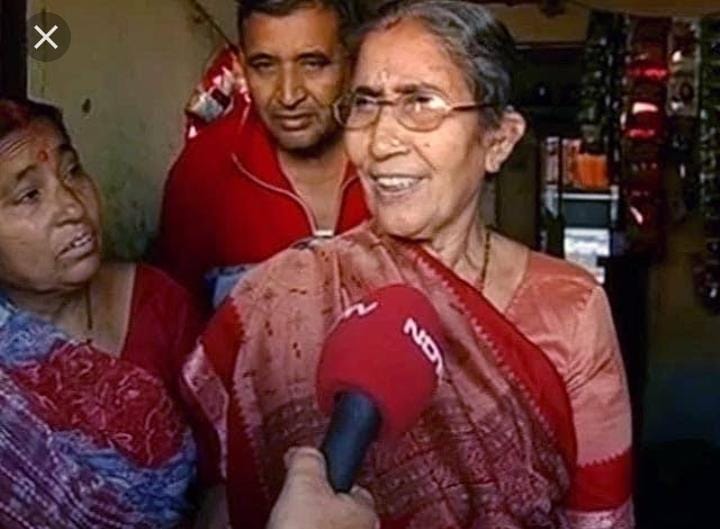 मैंने तो शुरू में ही पहचान लिया था।

आप कब तक पहचानेंगे ?