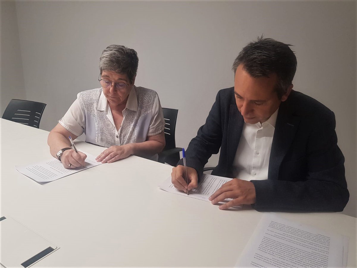 ✍️🏽Acabem de signar un conveni de col·laboració amb <a href="/EditorialGrao/">GRAÓ</a> per promoure la reflexió sobre la pràctica educativa. Compartim recursos i expertesa! #escolacompetent #escolaoberta #pedagogia ➡️
vedrunacatalunya.cat/grao-acord-afa…