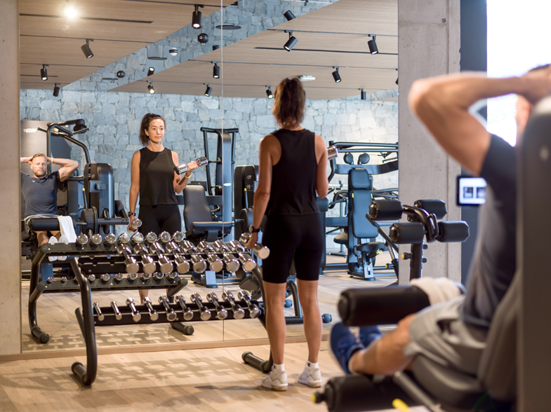 Reisprofs's tweet photo. Ben jij fan van fitness? Dan kun je jezelf van 5 tot 9 oktober 2022 helemaal in vorm fitnessen tijdens de fitnessbootcamp van het viersterren sport- en wellnesshotel HELD in het Oostenrijkse Zillertal. @hotelheld #zillertal #fitness #bootcamp #fitgirl

https://t.co/aaPsA8N8kI https://t.co/ehzm1q3Flg