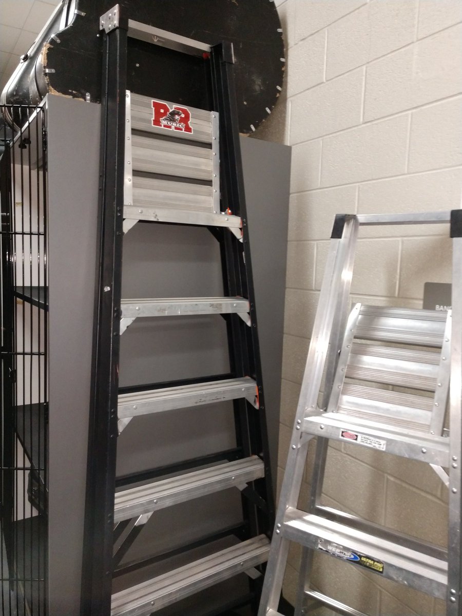 BandHam1's tweet photo. Hello old friend.
Looking forward to seeing you on the field this Friday!
First @RRHSBand #HomeGame
#LadderDad
#RrBandHam https://t.co/U5TnhjpBqF