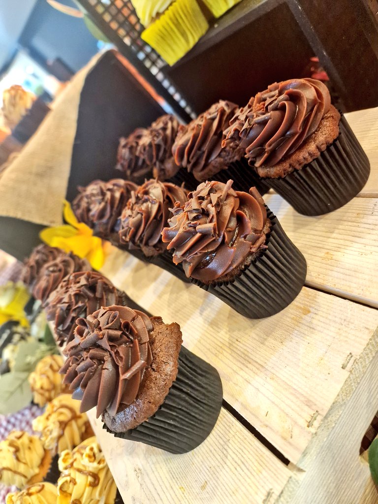 ImMedCafe's tweet photo. How about a cute cupcake pop up today? 🧁
@immediate_media @BaxterStorey https://t.co/qdoRT6dCSt