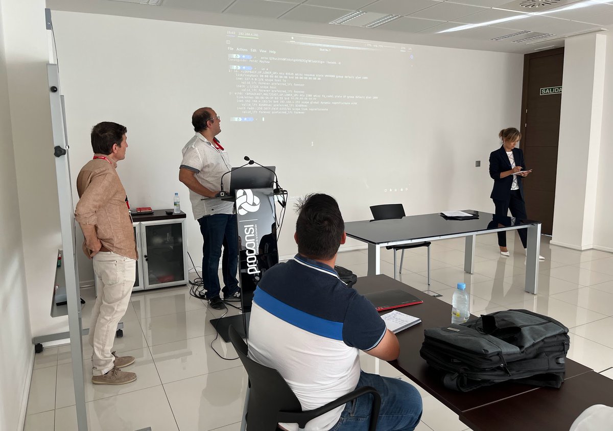 proconsi's tweet photo. Hoy, hemos convocado a las personas seleccionadas para participar en la edición de 𝗘𝗔𝗥𝗧𝗜𝗖 𝗱𝗲 #Ciberseguridad.👨‍💻

¿𝗤𝘂𝗶𝗲𝗿𝗲𝘀 𝗰𝗼𝗻𝗼𝗰𝗲𝗿 𝗺𝗮́𝘀 𝘀𝗼𝗯𝗿𝗲 𝗻𝘂𝗲𝘀𝘁𝗿𝗼 𝗽𝗿𝗼𝗴𝗿𝗮𝗺𝗮? ¡Contáctanos! https://t.co/dEog0IwNrY 

#formación #prácticas #empleo #TIC https://t.co/WpEjHCtLXF