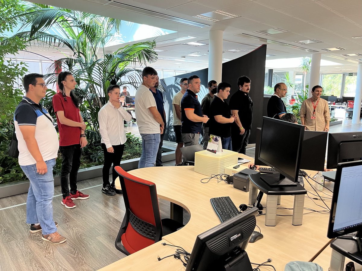 proconsi's tweet photo. Hoy, hemos convocado a las personas seleccionadas para participar en la edición de 𝗘𝗔𝗥𝗧𝗜𝗖 𝗱𝗲 #Ciberseguridad.👨‍💻

¿𝗤𝘂𝗶𝗲𝗿𝗲𝘀 𝗰𝗼𝗻𝗼𝗰𝗲𝗿 𝗺𝗮́𝘀 𝘀𝗼𝗯𝗿𝗲 𝗻𝘂𝗲𝘀𝘁𝗿𝗼 𝗽𝗿𝗼𝗴𝗿𝗮𝗺𝗮? ¡Contáctanos! https://t.co/dEog0IwNrY 

#formación #prácticas #empleo #TIC https://t.co/WpEjHCtLXF