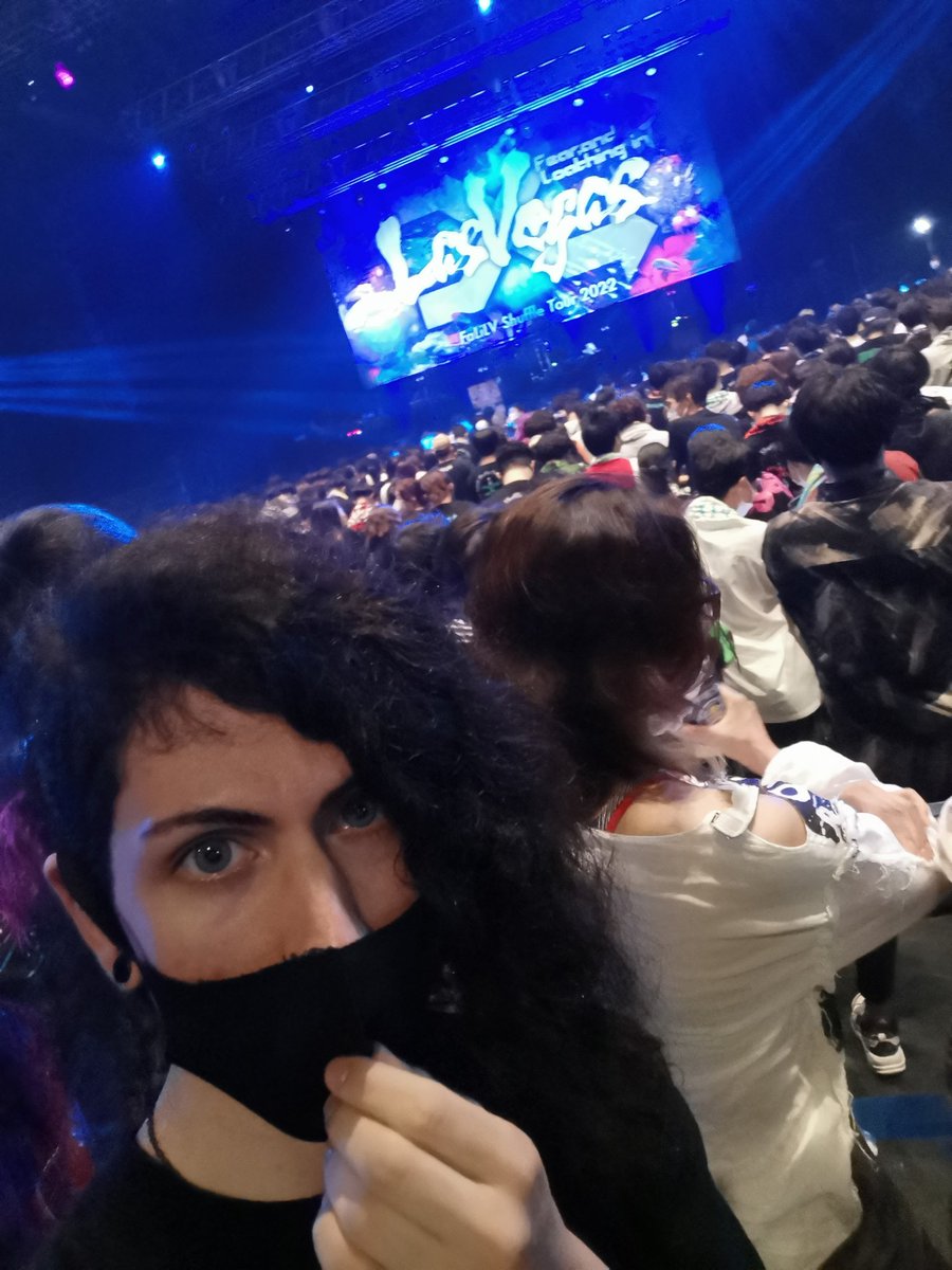 Niwa_zero's tweet photo. 最高のライブでした！！
足の感覚がありません笑

@Falilv #Falilv https://t.co/rqEE2xU1Fo