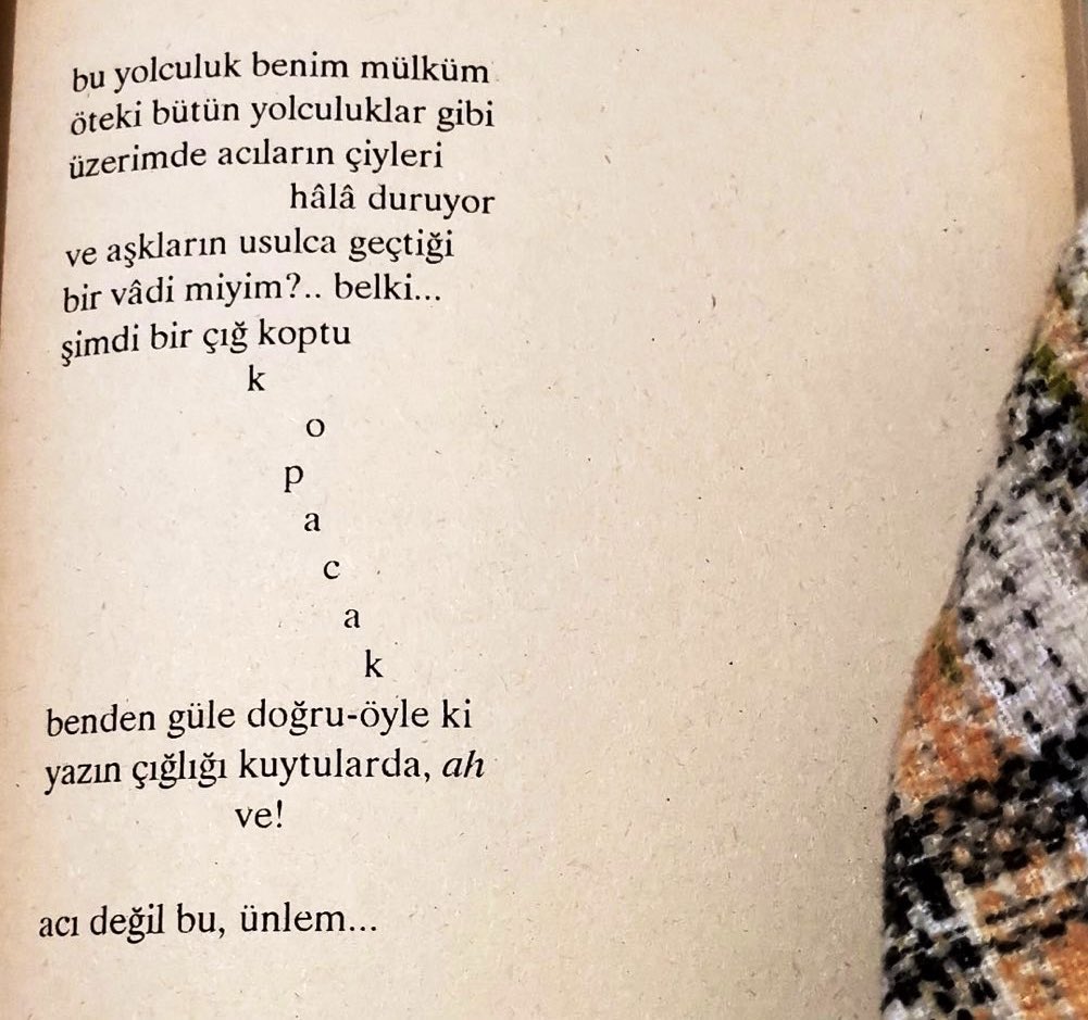 şimdi bir çığ koptu
                    k
                           o
                      p
                        a
                          c
                             a
                               k
<a href="/hilmi_yavuz_/">hilmi yavuz</a>