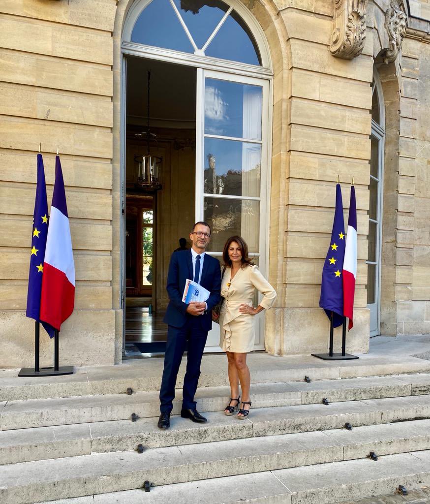 Valérie Hoffenberg (@vhoffenberg) on Twitter photo Toujours heureuse de retourner à #Matignon pour échanger avec <a href="/lionelchoukroun/">lionel choukroun</a> et inviter <a href="/Elisabeth_Borne/">Élisabeth BORNE</a> à intervenir sur l’événement « L’Appel pour l’Egalité » du #ThinkTankMC <a href="/marieclaire_fr/">Marie Claire</a>
🗓 RDV le 11 octobre à <a href="/UNESCO_fr/">UNESCO en français</a> pour les 10 ans de la journée de la fille ! Toujours heureuse de retourner à #Matignon pour échanger avec <a href="/lionelchoukroun/">lionel choukroun</a> et inviter <a href="/Elisabeth_Borne/">Élisabeth BORNE</a> à intervenir sur l’événement « L’Appel pour l’Egalité » du #ThinkTankMC <a href="/marieclaire_fr/">Marie Claire</a>
🗓 RDV le 11 octobre à <a href="/UNESCO_fr/">UNESCO en français</a> pour les 10 ans de la journée de la fille !