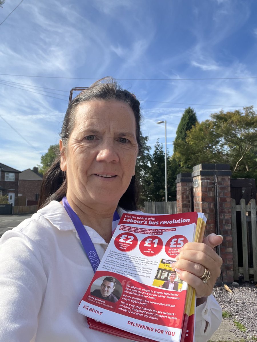 TJKelly18's tweet photo. Great morning to be out and about in Higher Irlam and Peel Green, delivering information regarding the new bus charges and a visit to Addison Road allotments. https://t.co/vEfqG7ADMk