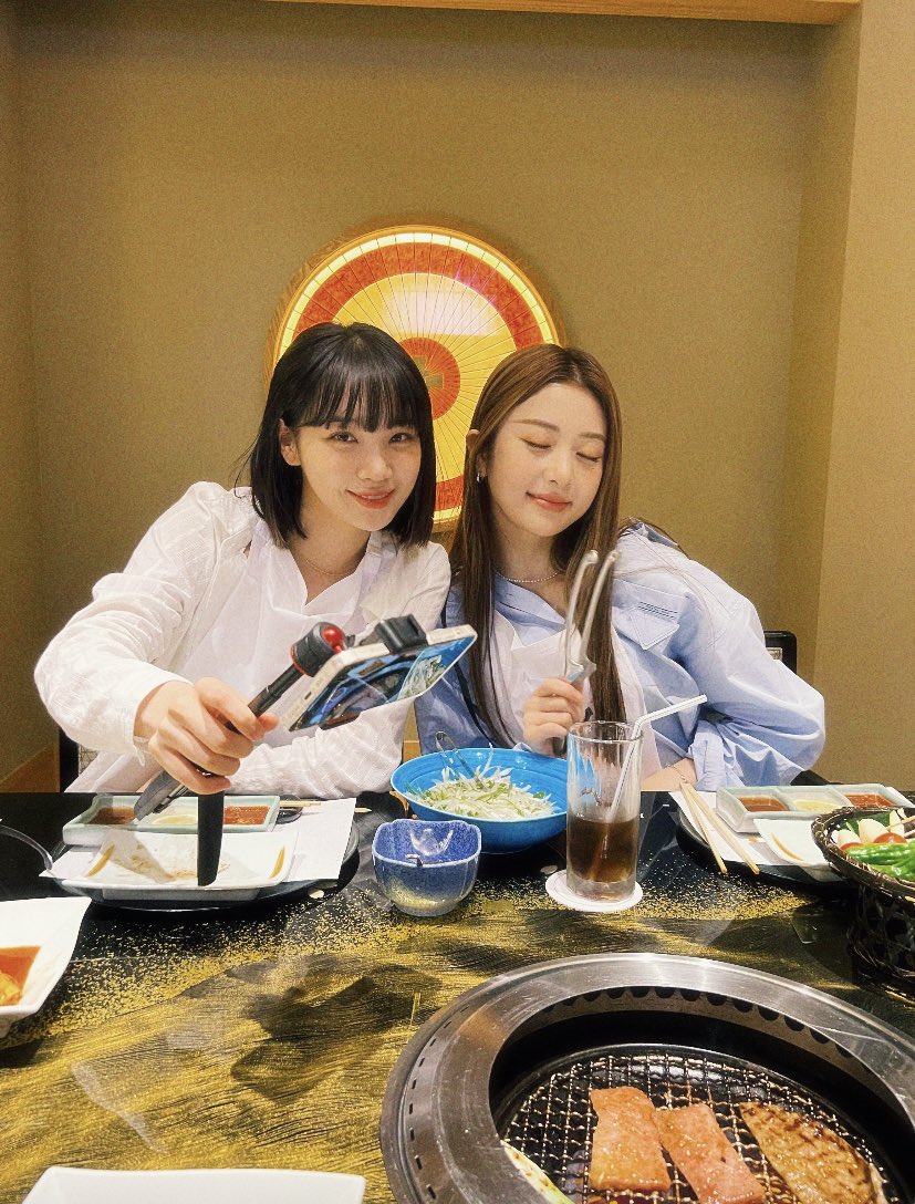 iscream_twt's tweet photo. HBD 나의 천사에게👼

#JINYOO #진유
#HINA #히나
#ISCREAM #이스크림 https://t.co/Wuxlv6NCMt