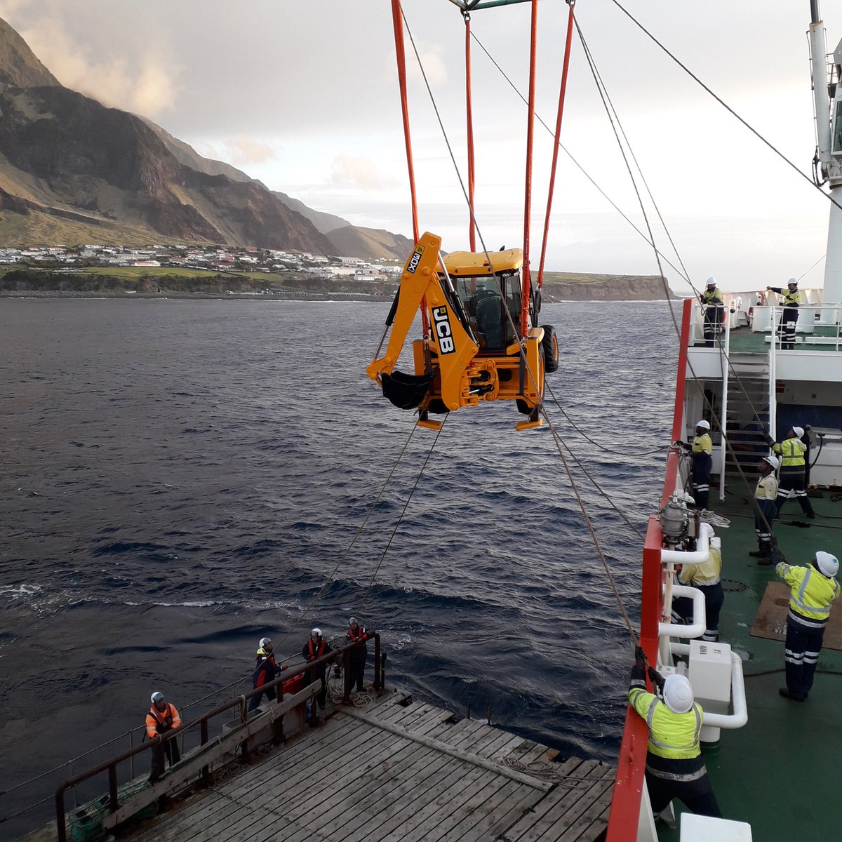 Offloading a JCB excavator from the SA Agulhas ll.