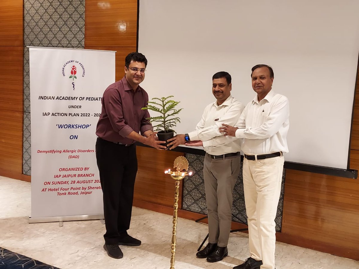 MedihubJ's tweet photo. Dr. Mohit Poddar Giving a Presentation on (Demystifying Allergic Disorders) in DAD Module IAP

#iap #pediatrics #pediatrician #allergic #allergies #allergylife #medihubmultispeciality #drmohitpoddar #fourpointsbysheraton #iapjaipur #life #lifelessons #childcare  #Allergy https://t.co/d1neXsDKTe