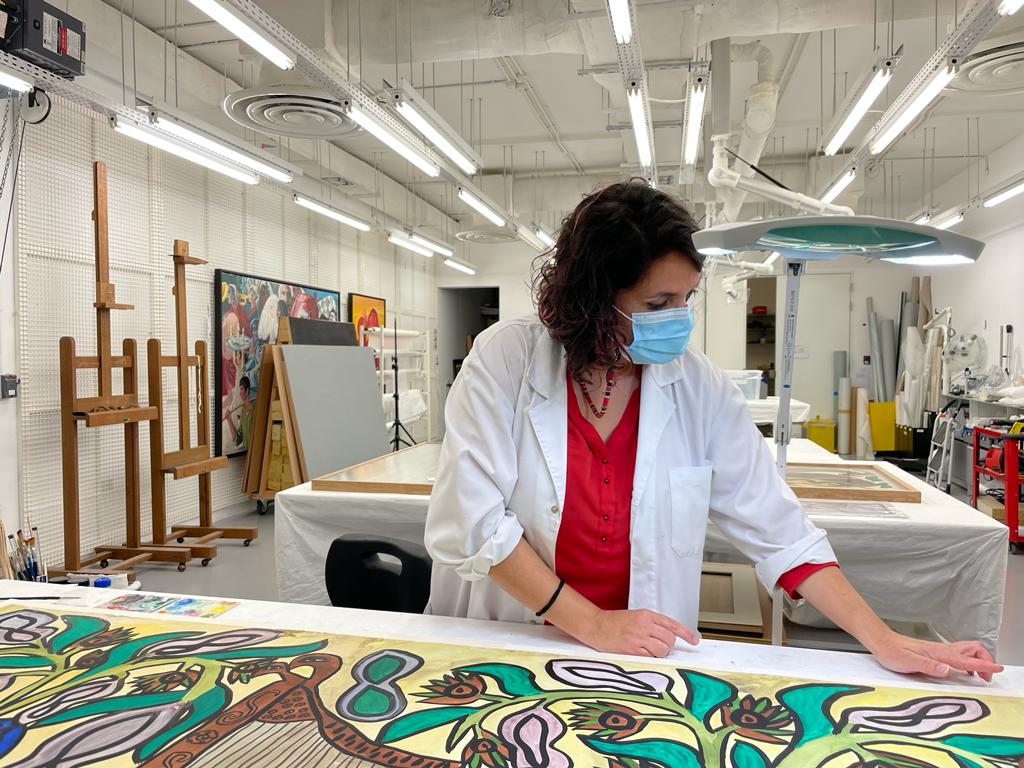 VCUQArtHistory's tweet photo. Museum studies students visit the Mathaf conservation lab and learn about the conservation of different media. 

@mathafmodern 

#VCUarts #VCUartsQatar #ArtHistory #Museum #Mathaf #MathafMuseum https://t.co/3FflrLtpjX
