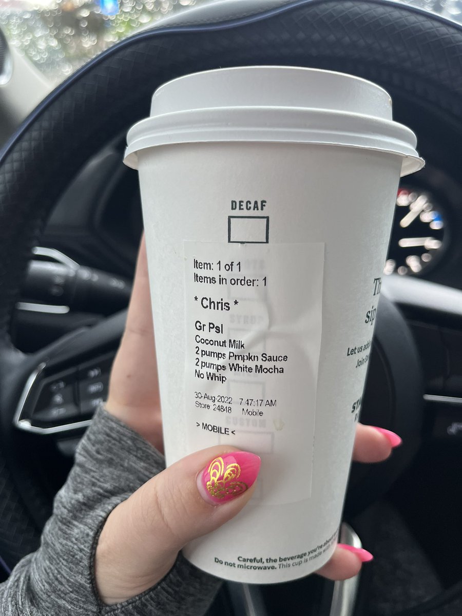 N7FAA523187's tweet photo. @rodryanshow
A Cinderella latte - half pumpkin spice, half where chocolate mocha, all basic bitch.
Trust.
#PSLday https://t.co/oRpbMWX2tI
