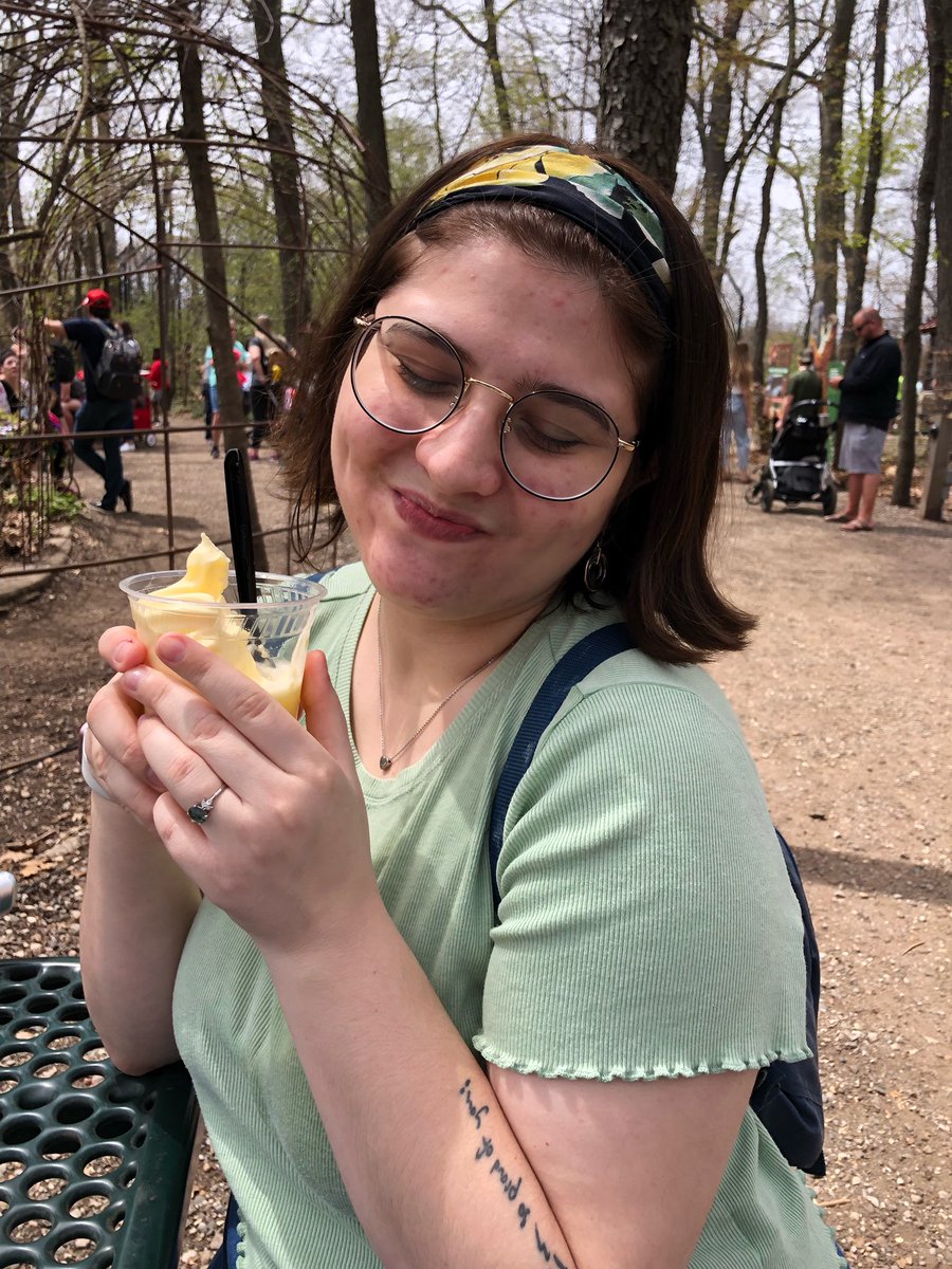 gamewithbex's tweet photo. Hi there! I’m wanting to make some more friends!  [21+ up please] I enjoy:
-animal crossing 
-the last of us 
-Lego video games (my favorite is Indiana Jones) 
-Tomb Raider 
- Pokémon 
- reading 
- Taylor swift 
-Cats ✨🤍🌸
#acnhtwitter #friends #friendsearch 
#acnh #TheLastofUs https://t.co/bblijNB4Cj