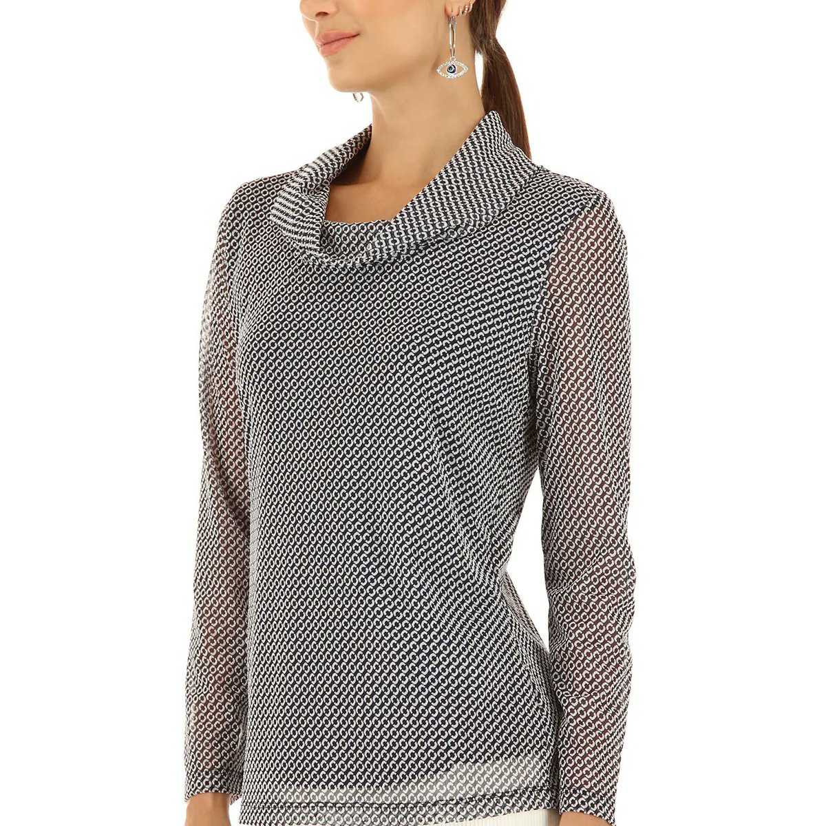 AlexisModa's tweet photo. Blusa con textura y transparencia, un item imperdible para esta temporada! #SoyAlexis #MujerAlexis #LookAlexis #avancesOtoño2022 #Blusas #DiseñoMexicano #Estilo #Moda #AlexisColletion https://t.co/SXcL7eg5ai