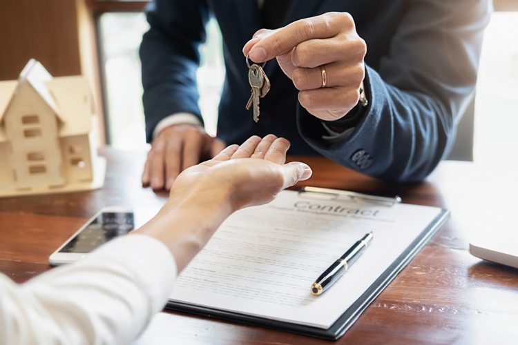 NationwideTitle's tweet photo. Our title agents are qualified and experienced to guide and help you find what you're looking for in no time. Call us today at 888-308-6465 when you're looking for your title in South Florida. 

#Titlecompany #TitleSearch #Closingcompany #Titleinsurance https://t.co/33XuBMonVK