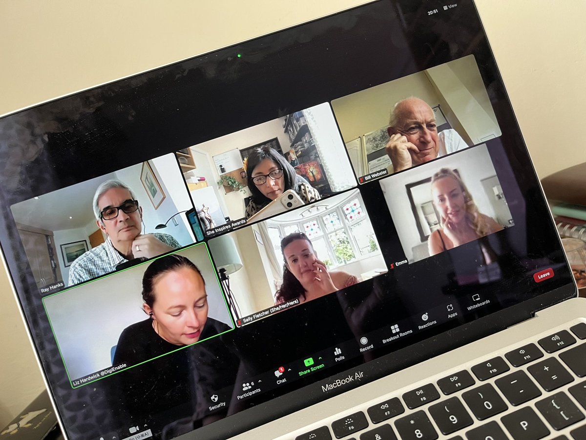 SheInsprAwrds's tweet photo. The #WomeninDigital Judges are ready and the Panel Meet is in full swing! 

Just the right doze of inspiration after relaxed bank holiday weekend! 
More later …

#sheinspires   #awards #Finalists2022 #WomeninDigital https://t.co/OnwO3pN3Ao