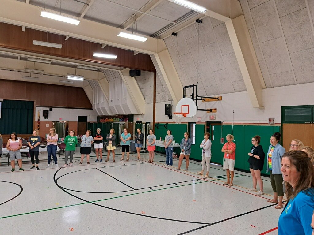 FrankKlauder's tweet photo. EES Staff #buildingcommunityrelationships Learning about each other to build our school community together! https://t.co/0gZjcoJJni