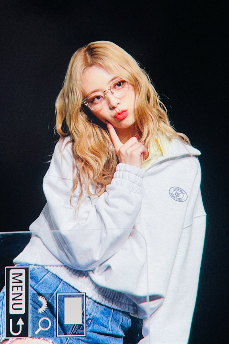 snowyscenes's tweet photo. 220830 팬사인회 프리뷰
넘 오랜만이다 그치💝🐰

#있지 #유나 #신유나 #ITZY #YUNA 
@ITZYofficial https://t.co/2LkS0XwhFm