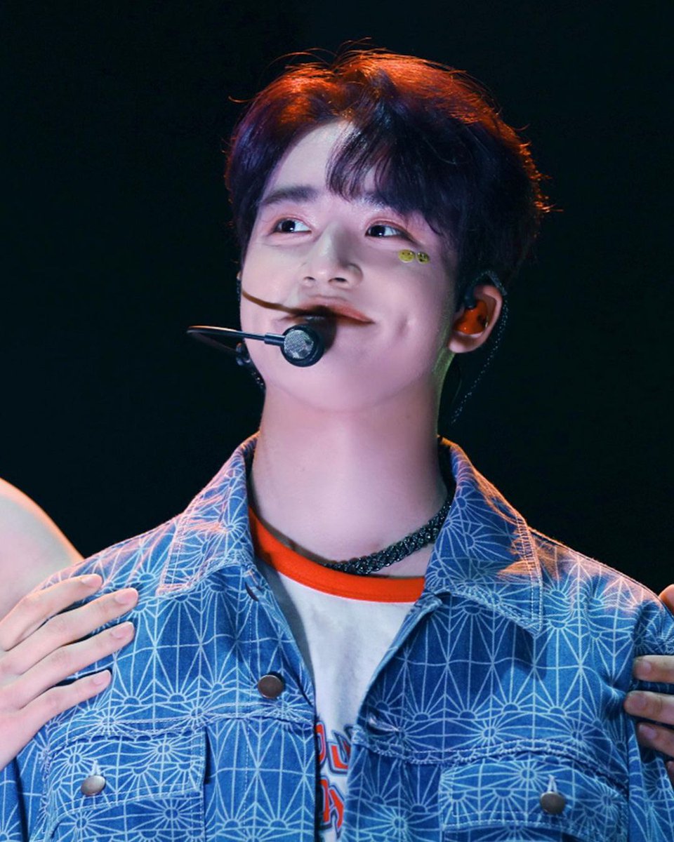 F0RB1C's tweet photo. STOP HE'S SO PRETTY 😭😭😭 https://t.co/rYz2UVmjwi