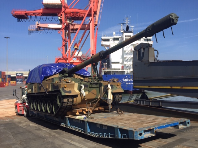 K9TeamThunderUK's tweet photo. #K9A2 has arrived in the UK! For the first time in Europe, Hanwha Defence will be exhibiting the most up-to-date version of the K9 Thunder Self-Propelled Howitzer at #DVD22 #UTACmillbrook. https://t.co/eK3HZJTlcW