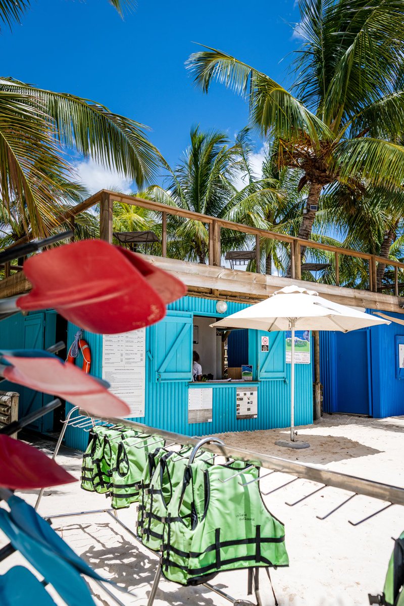 LinaraTravel's tweet photo. Mauritius is virtually surround by coral reefs, so head to the Boat House at Victoria Beachcomber Resort &amp; Spa and book yourself in for a dive or two and explore all that Mauritius has to offer, above and below the surface. https://t.co/Q52BV2bnXv
