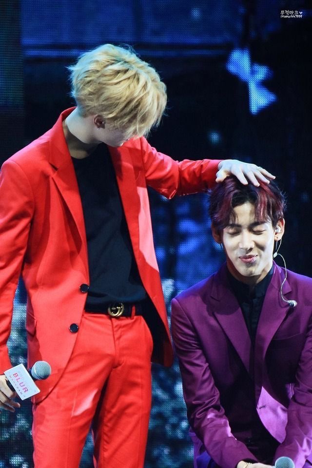panthiranan's tweet photo. ความรัก..ความผูกพัน ของกันและกัน(ต์)  ❤️💜12 ปี  #WheelsUp #BAMBAM #bambam1a #MTBB #MarkBam  #MarkTuan  #มาร์คแบม https://t.co/k2C9EvNN9f