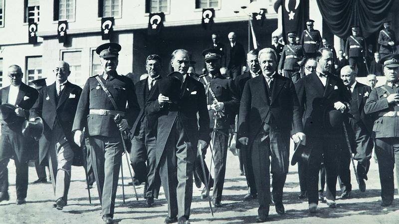 sdmyazilim's tweet photo. Büyük Taarruz Zaferi'nin 100. yıl dönümünde, Ulu Önder Mustafa Kemal Atatürk'ü gurur ve minnetle anıyoruz.

30 Ağustos Zafer Bayramımız kutlu olsun! https://t.co/0btAvyB1Cy