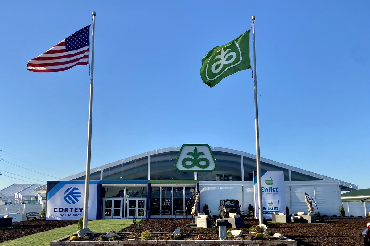 SharylPS's tweet photo. Welcome! It’s a beautiful day @FPShow 2022 @CortevaUS @PioneerSeeds Tent #634 https://t.co/8YUNzYJ8GM