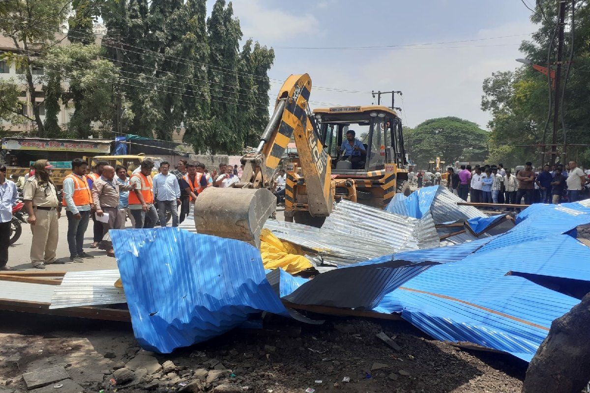 The_SwitchNews's tweet photo. AMC removes encroachment from Ghati
https://t.co/IqoddfFSZM
#Aurangabad #Encroachment #Ghati #AurangabadMunicipalCorporation https://t.co/VWv7EAHf3M