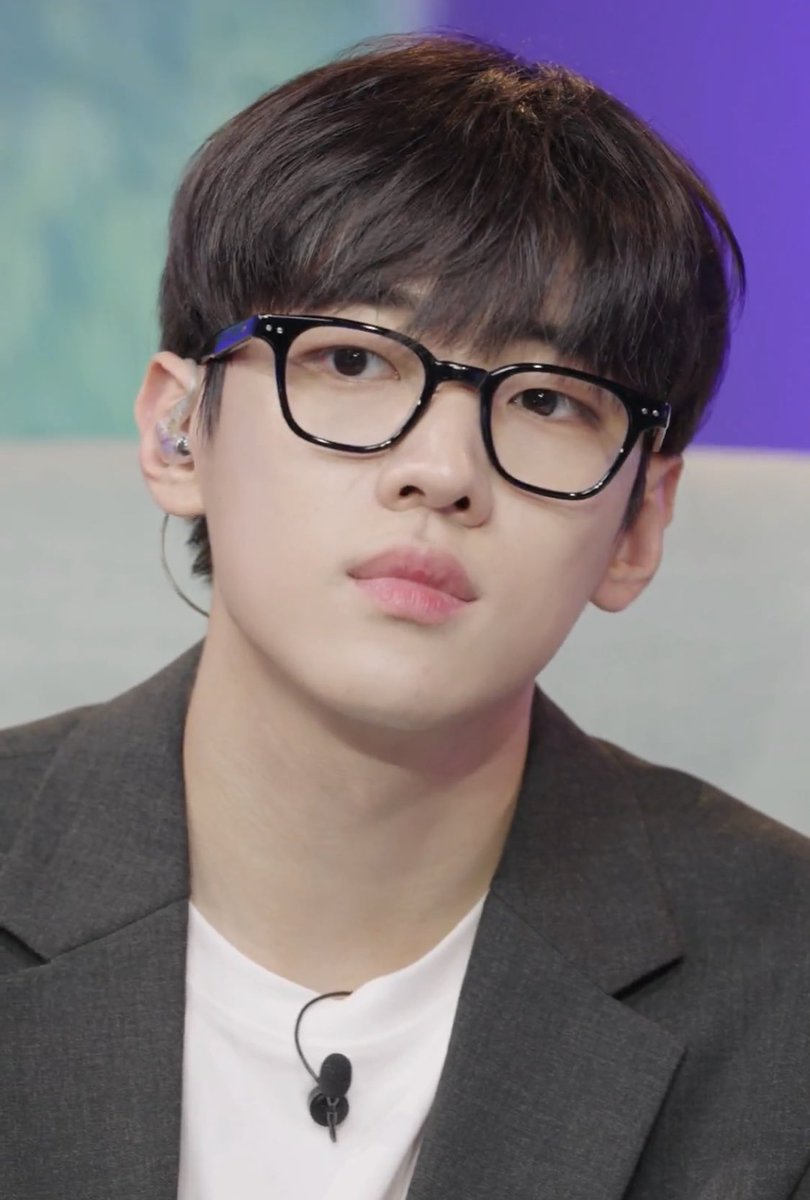m11nky's tweet photo. 뵤…👓 https://t.co/6UAqsSgxJE