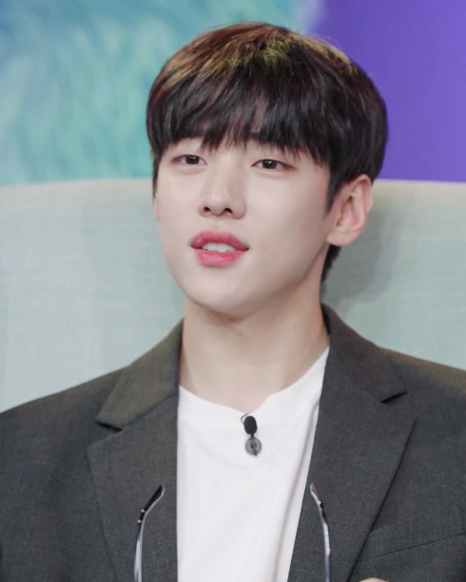 m11nky's tweet photo. 뵤…👓 https://t.co/6UAqsSgxJE