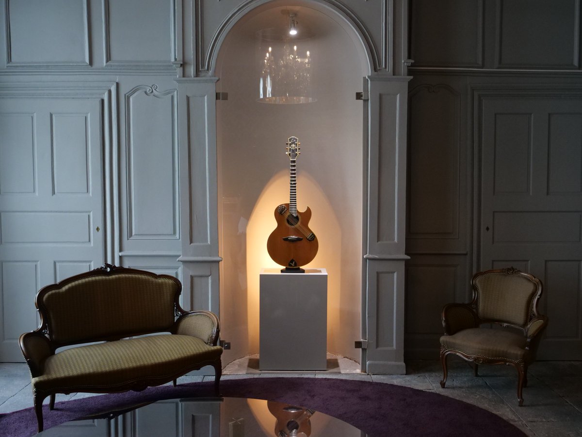 clermont2028's tweet photo. 🎶Le #MUPOP à @MontluconOff !
🎸Un musée unique en France, un musée qui s'écoute ! L'exposition "Les Paul : le son du #rock à 20 ans" est à découvrir jusqu'au 31/12/22 !
Merci à M. Jouhanin et C. Augendre pour leur accueil chaleureux ! @Allierdpt
➡️https://t.co/j9g2GzSihz https://t.co/CbBGvrhmMP