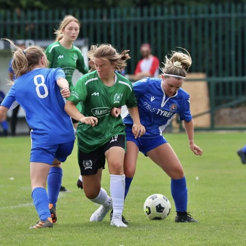 JPSSportsWork's tweet image. ⚽️ JPS Sponsored Player 2022/23 ⚽️

We are proud to sponsor @chlowilliamsxox for the 2022/23 season.

Chloe plays at full back for @caldicottownladies in the Genero Adran South League.

Good luck for the season 🤞