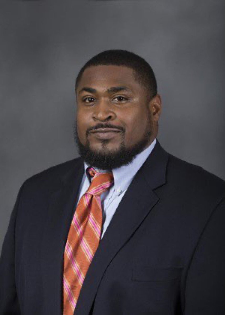 D_Gomes24's tweet photo. Rest in Paradise Coach White, glad we cross paths at BGSU.  At times your southern roots made me feel like I was at home, other times you said some things I was thinking. Everyone knew where they stood with you &amp; thats why the kids trusted you so much. Praying for your family! 🕊 https://t.co/aB4vj9g6v2