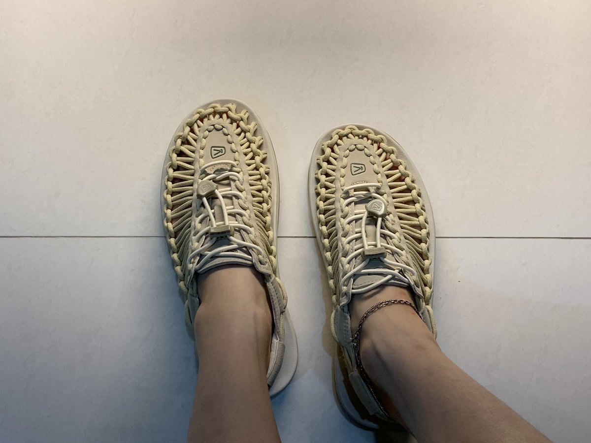 *• เธรดรวมรีวิวรองเท้าใส่ลำลอง ทุกคู่ใส่สบาย แต่ชอบไม่ชอบตรงไหนจะมาบอกกันค้าบ •*