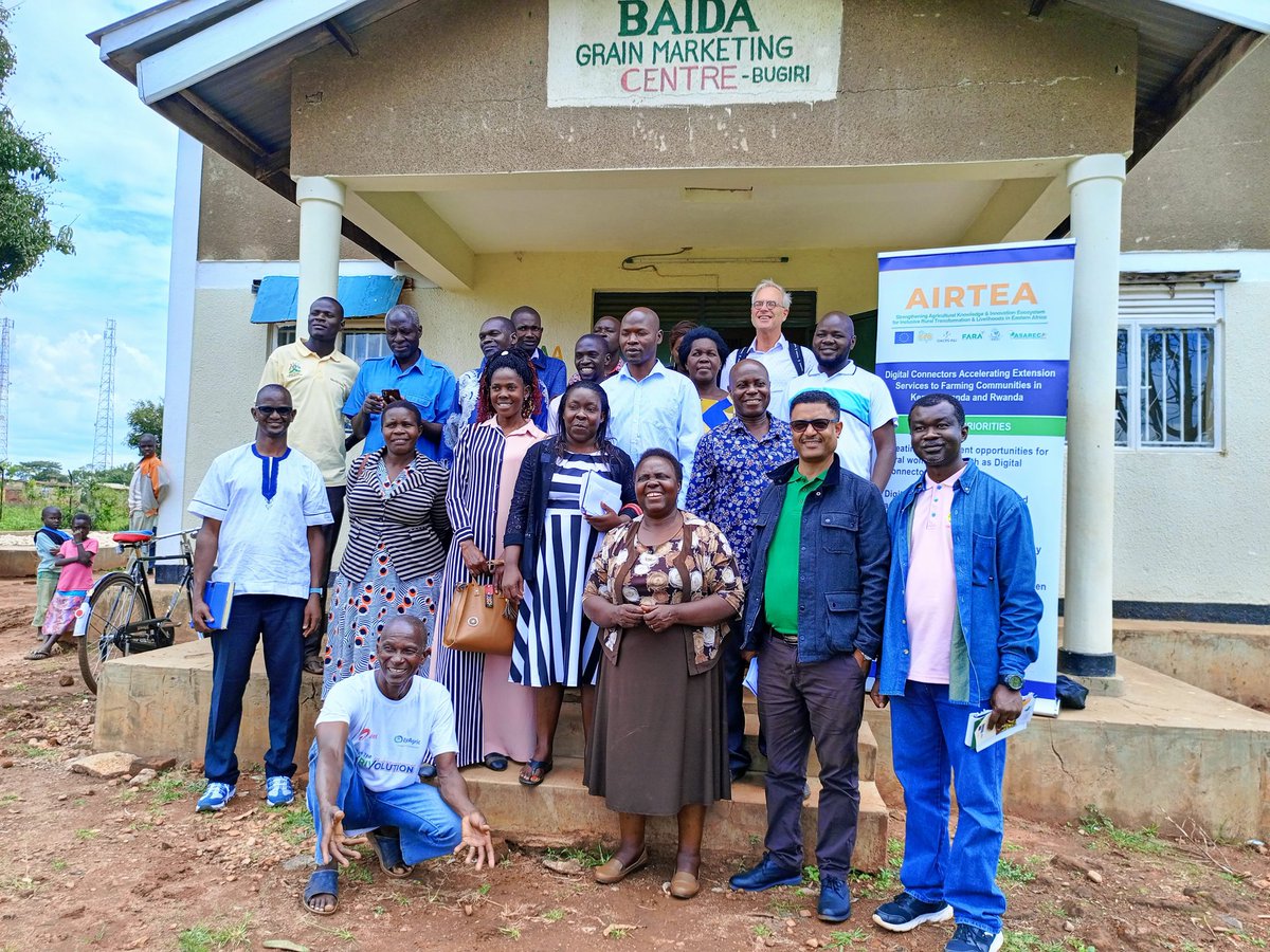 UFAAS13's tweet photo. Digitalization is key, and e-extension is indispensable. Good job @MAAIF_Uganda!
On a related note, @afaasinfo and @UFAAS13 are implementing the #DigitalConnectors for Farming Communities project to bridge gaps in the agric ecosystem in Bugiri District
#AIRTEA https://t.co/1ZjtmINgNO