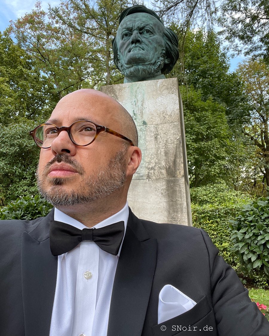 stefan_noir's tweet photo. Der Ring. 4/4. Götterdämmerung. Bayreuth. S. Noir. 

#sn #dichterauskronach #denker #dichter #kronach #bayreuth #wagner #ring #derring #götterdämmerung #goetterdaemmerung @WagnerFestival https://t.co/0T54wnCiok